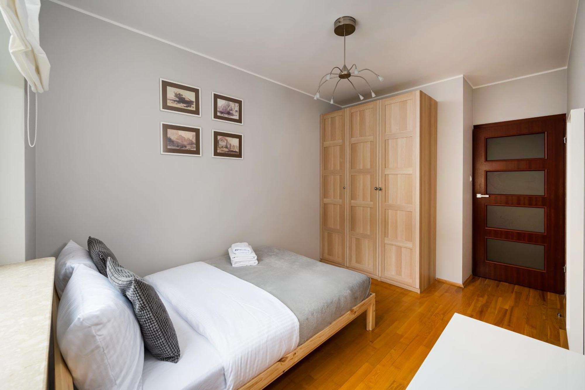 Metro Ksiecia Janusza Cosy Apartment Warszawa Exteriör bild